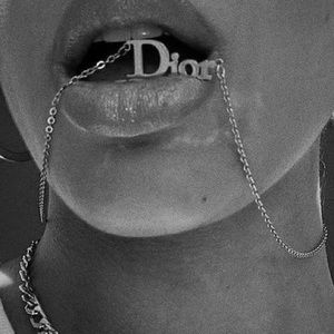 Meet your Posher, Cara